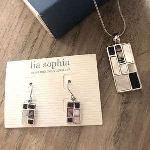 NIB Lia Sophia Necklace Earrings Mother of Pearl